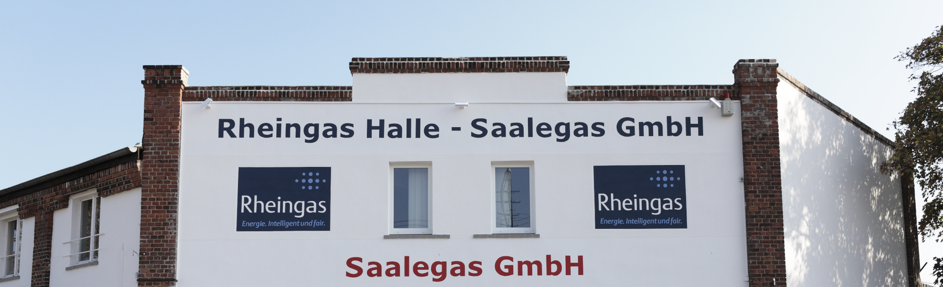 Bild vom Eingang des Rheingas-Shops in Halle (Saale) inkl. Autogas-Tankstelle