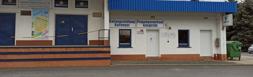 Eingangsbereich des Rheingas Shop in Bautzen inkl. Autogas-Tankstelle